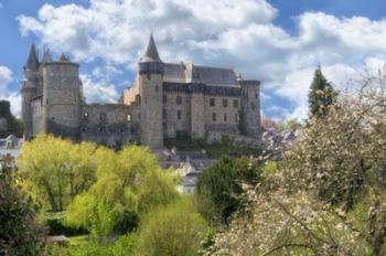 The Castle Of Vitre In Spring | Obraz na stenu