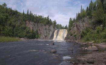 North Shore Waterfall And Lake II | Obraz na stenu