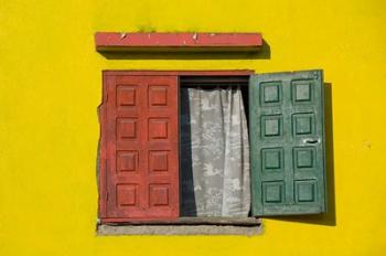 Madagascar, Colorful window, near Antananarivo | Obraz na stenu