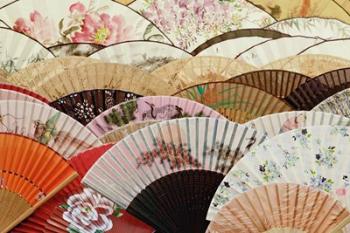 Colorful fans at market in Xian, China | Obraz na stenu