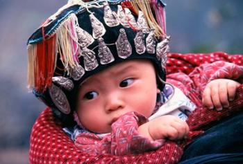 Miao Baby Wearing Traditional Hat, China | Obraz na stenu