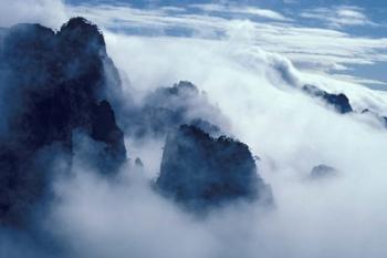 Mountain Peaks in Mist, Mt Huangshan (Yellow Mountain), China | Obraz na stenu