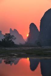 Karst Hills Along the River Bank, Li River, Yangshuo, Guangxi, China | Obraz na stenu