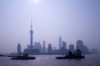 Water Traffic along Huangpu River Passing Oriental TV Tower and Pudong Skyline, Shanghai, China | Obraz na stenu