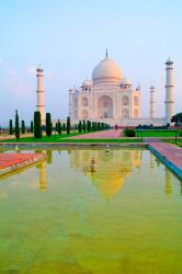 Taj Mahal Temple at Sunrise, Agra, India | Obraz na stenu