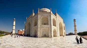 The main platform just outside the Taj Mahal, Agra, Inda | Obraz na stenu