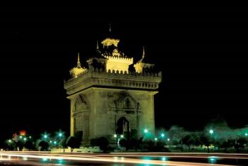 Patuxai (Arch of Triumph) at Night, Luang Prabang, Laos | Obraz na stenu