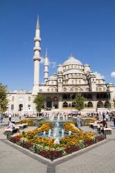 Turkey, Istanbul The Exterior Of Yeni Cami Mosque | Obraz na stenu