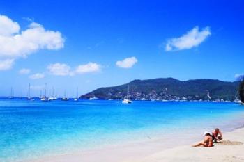 Couple Enjoying Princess Margaret Beach in Bequia, Grenadines | Obraz na stenu