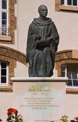 Courtyard Statue, Reims, Champagne | Obraz na stenu