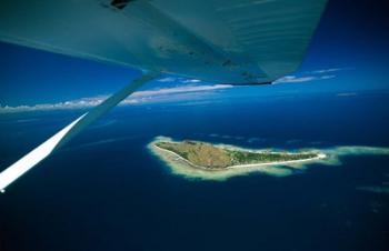 Float over Vomo Island, Fiji | Obraz na stenu