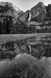 Reflective Pool In Upper Yosemite Falls (BW) | Obraz na stenu