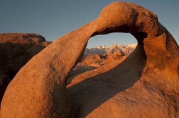 Mobius Arch With Mt Whitney And The Sierra Nevada Range | Obraz na stenu