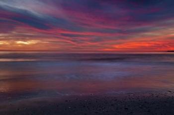 Purple-Colored Sunrise On Ocean Shore, Cape May NJ | Obraz na stenu