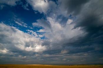 Massive Summer Cloud Formations Over Wheat Fields | Obraz na stenu