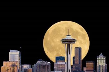 Large Full Moon Behind The Seattle Space Needle | Obraz na stenu