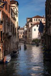 Passing Gondolas | Obraz na stenu