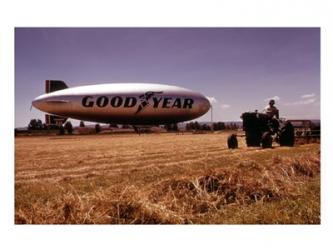 Goodyear  Blimp in June 1973 | Obraz na stenu