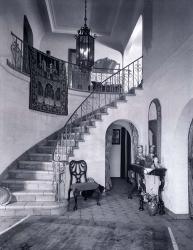 1920s Upscale Home Entry With Spiral Staircase | Obraz na stenu