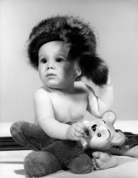 1960s Baby Wearing Coonskin Hat | Obraz na stenu