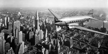 DC-4 over Manhattan, NYC | Obraz na stenu