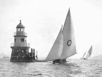 Sloop and Channel Pile Light on Sydney Harbour | Obraz na stenu