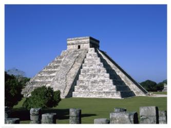 Old ruins of a pyramid,  Chichen Itza Mayan | Obraz na stenu