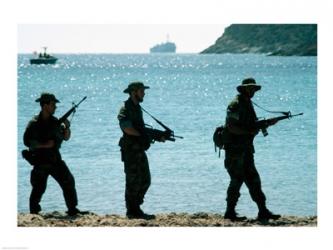 U.S. Navy Special Forces (S.E.A.L.) Team Patroling Beach | Obraz na stenu