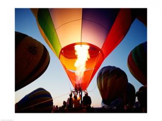 Low angle view of a hot air balloon taking off, Albuquerque, New Mexico, USA | Obraz na stenu