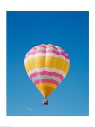 Low angle view of a hot air balloon in the sky, Albuquerque, New Mexico, USA | Obraz na stenu